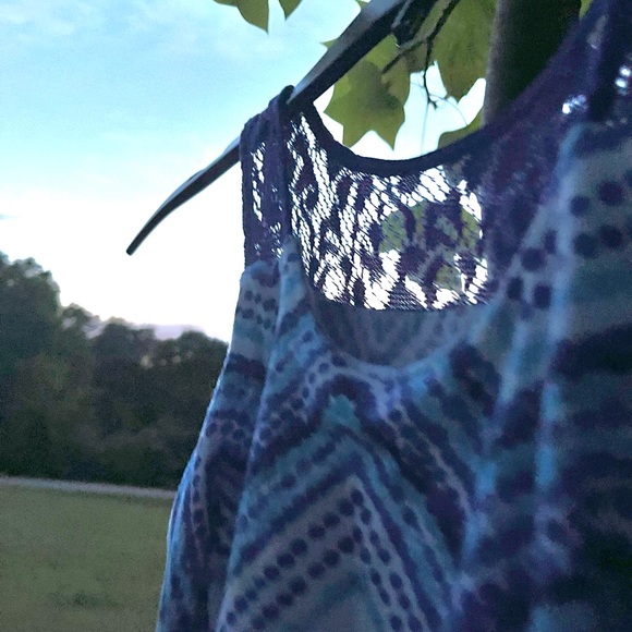 Girls 7/8 Hi-Low Dress👗Shades of Blues and Whites Chevron Dots & Blue Lace Back - Picture 6 of 15